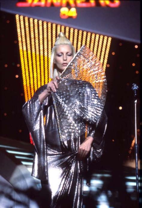 patty pravo sanremo vestito versace|Patty Pravo TG Sanremo 1984 .